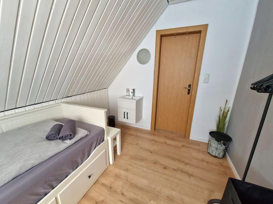 Gemuetliche Wohnung Direkt Am Kuestenkanal! Wardenburg ภายนอก รูปภาพ